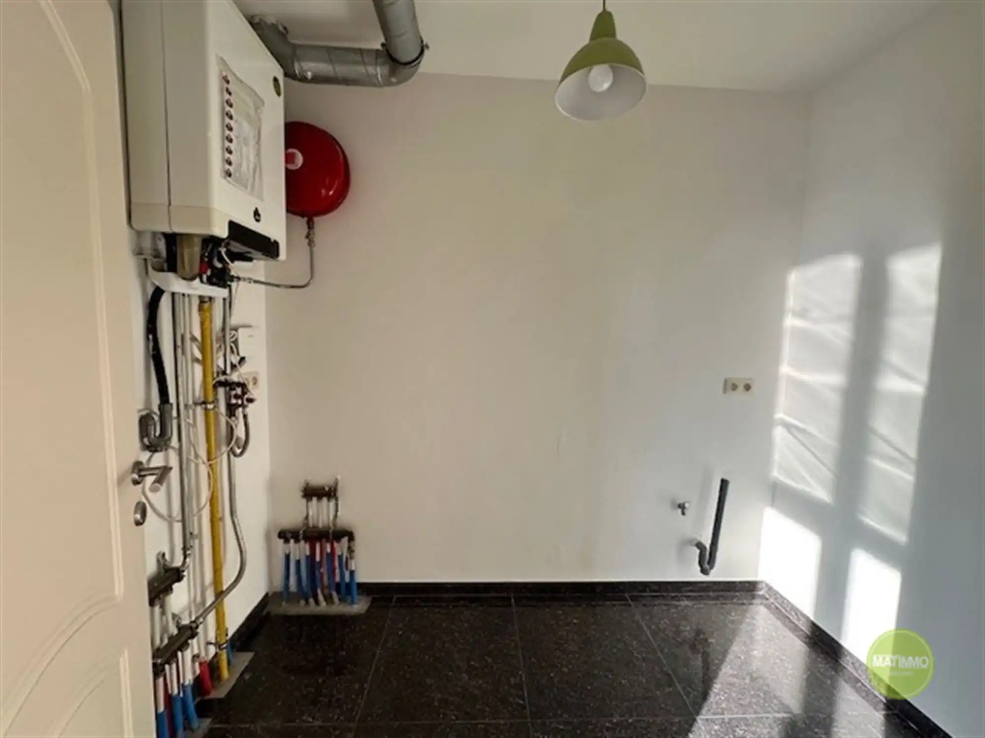 &nbsp;Duplex appartement met 2 slaapkamers en terras te Balen foto 6