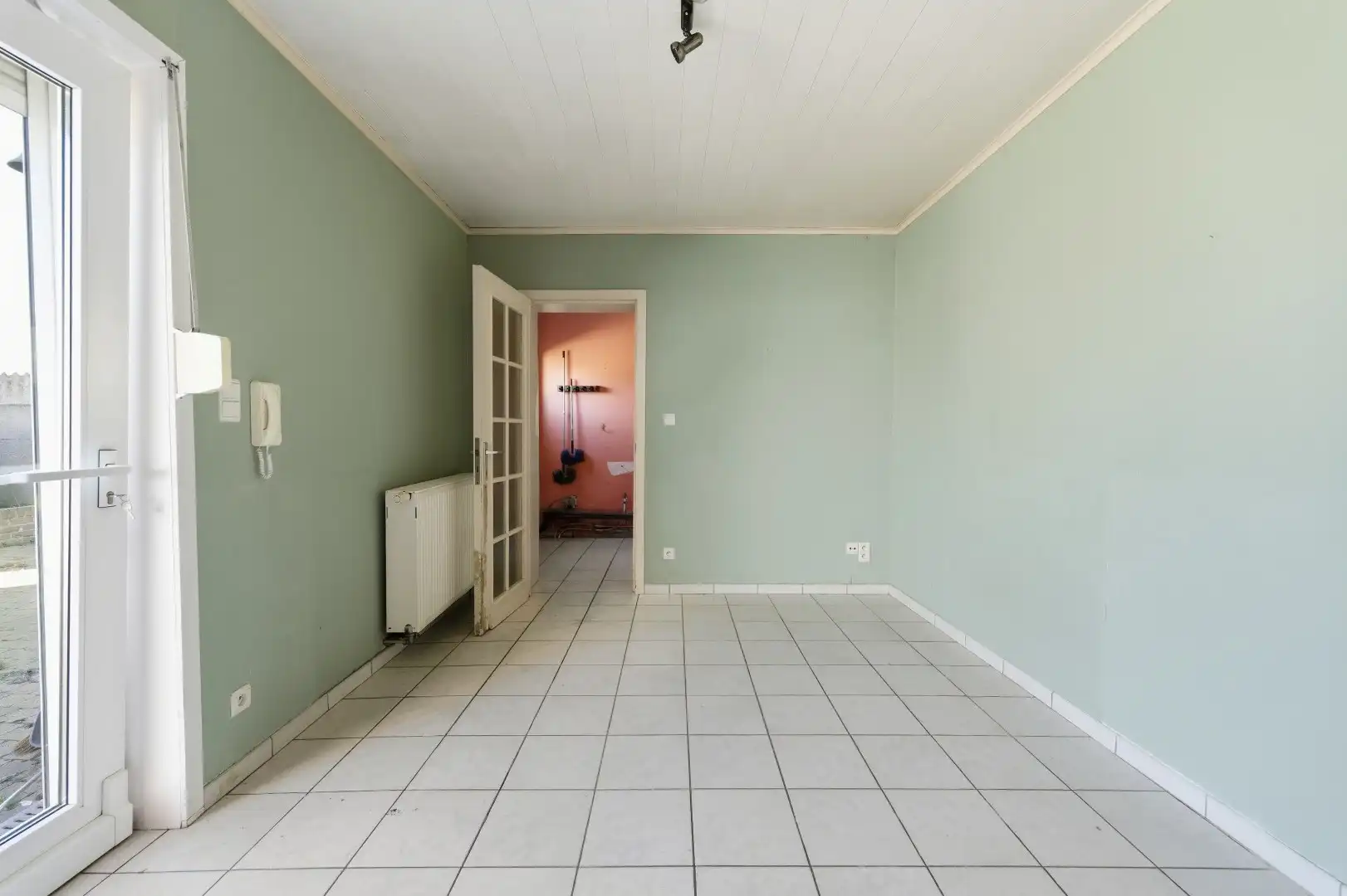 Zeer ruime gezinswoning met 4 slpks (+ 2 doorloopkamers op zolder), garage en tuin foto 11