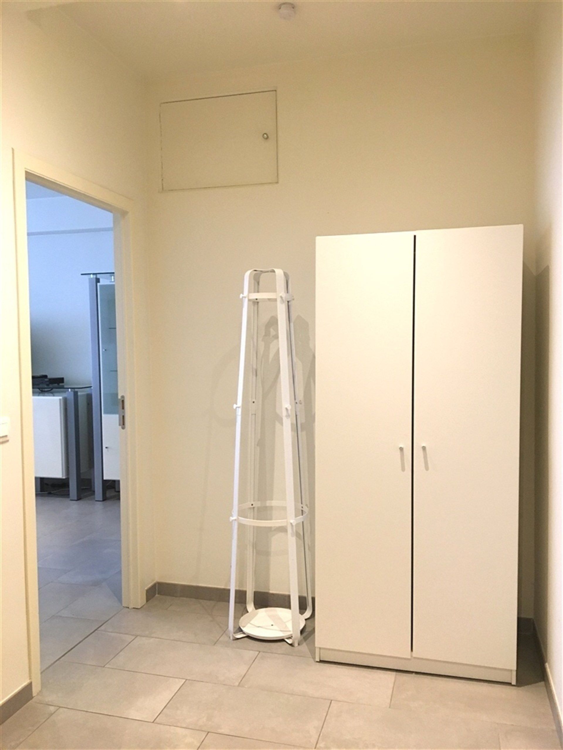 Gemeubeld appartement met 2 slaapkamers! foto 8