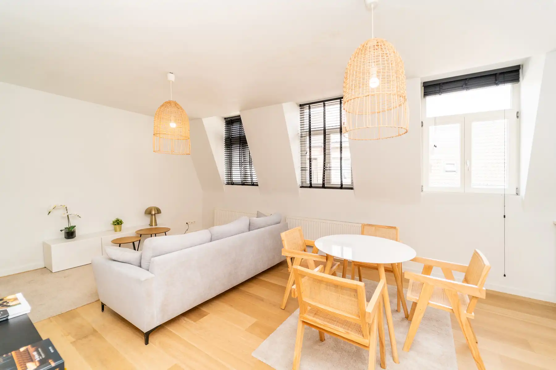 Trendy bemeubeld appartement op top locatie foto 3