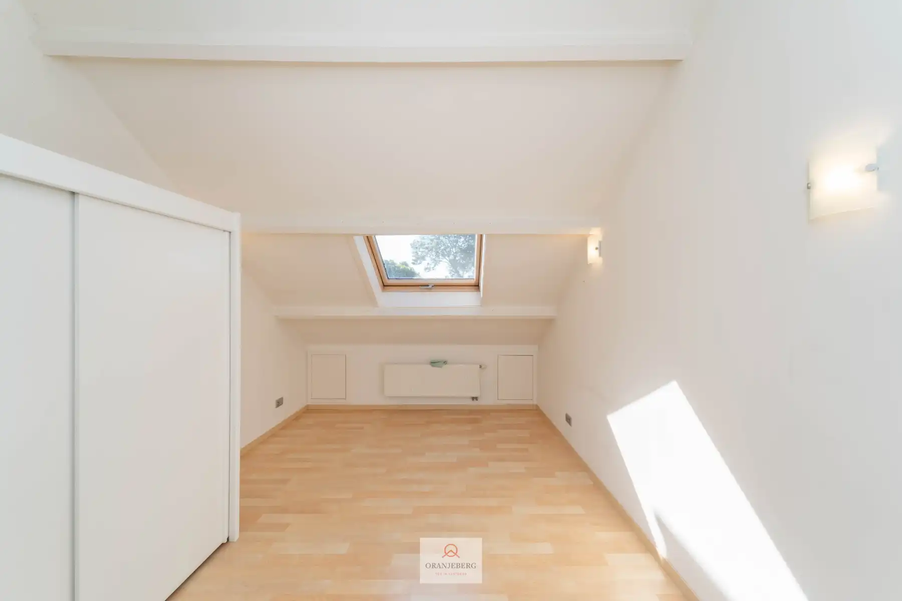 Lichtrijke woning met tuin en ruime garage aan dorpsplein Assenede foto 21