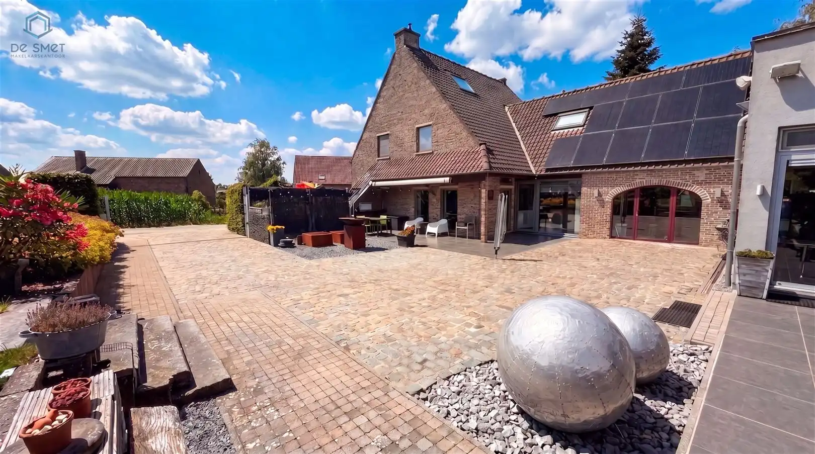 Exclusief domein te koop Instapklare privéwoning met erkende 4-sterren vakantiewoning op toplocatie in Geraardsbergen foto 15