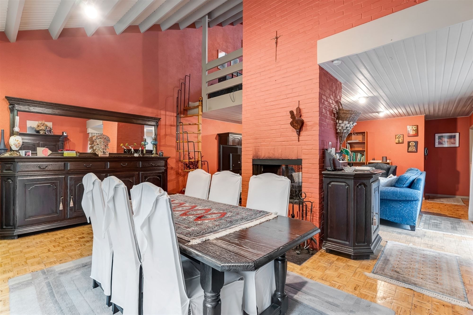 ZEER RUIME EN KARAKTERVOLLE WONING GELEGEN OP EEN BREED, UITGESTREKT EN ZUIDELIJK GEORIËNTEERD PERCEEL VAN 36A20CA TE BALEN (HULSEN) foto 10