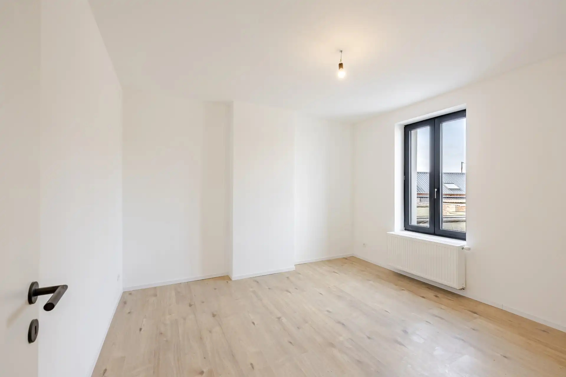 Instapklare, volledig gerenoveerde gezinswoning met 4 slaapkamers, garage en zonnige stadstuin foto 22