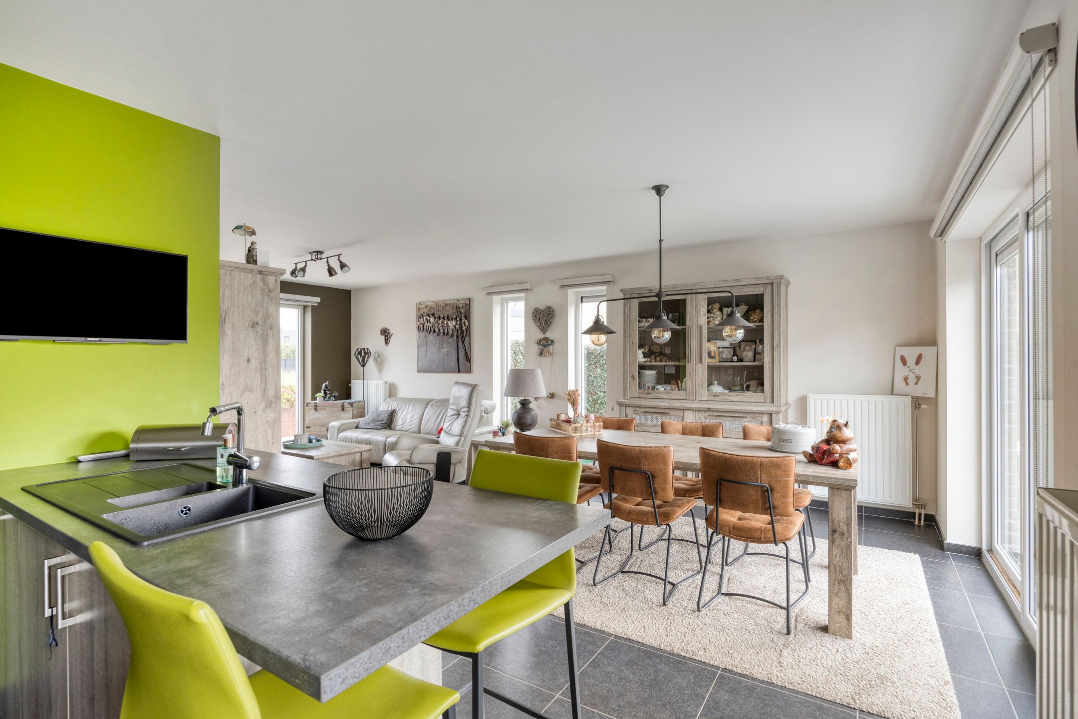 Prachtige recente woning op uitstekende locatie foto 10