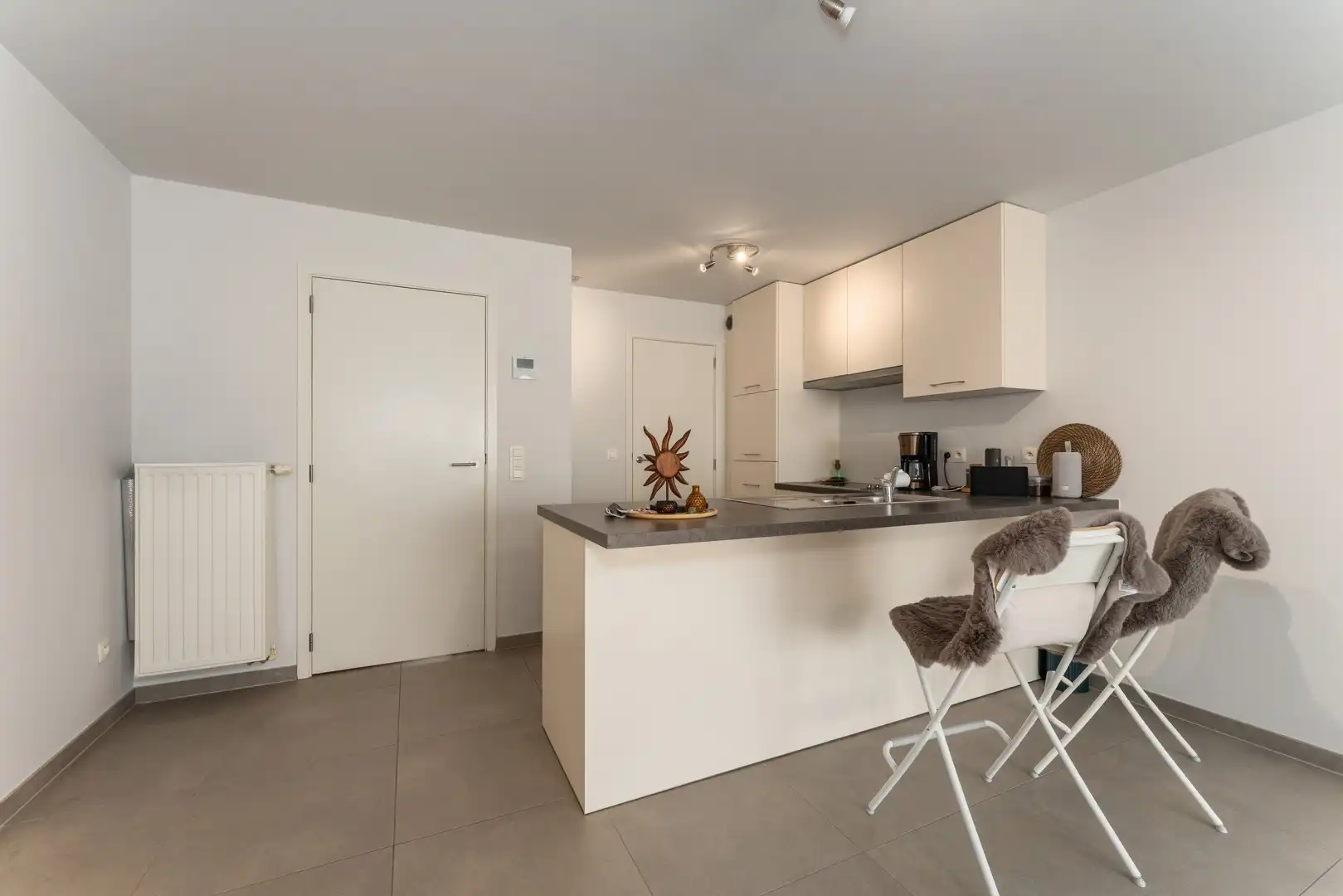 Goed onderhouden en energiezuinig 2-slaapkamerappartement aan station Aalter foto 6