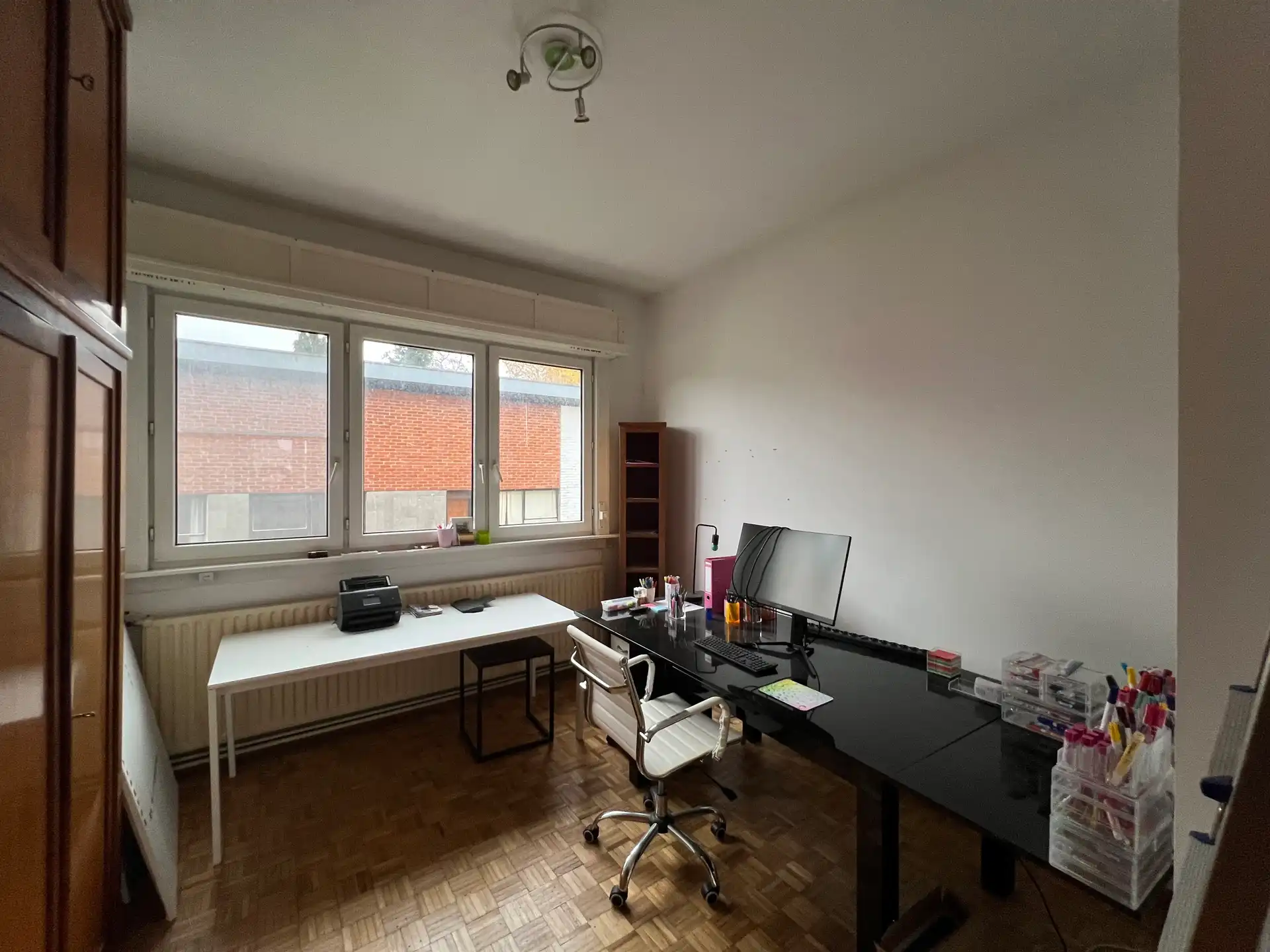 Ruime deels gerenoveerde villa met eclectische architectuur  foto 19