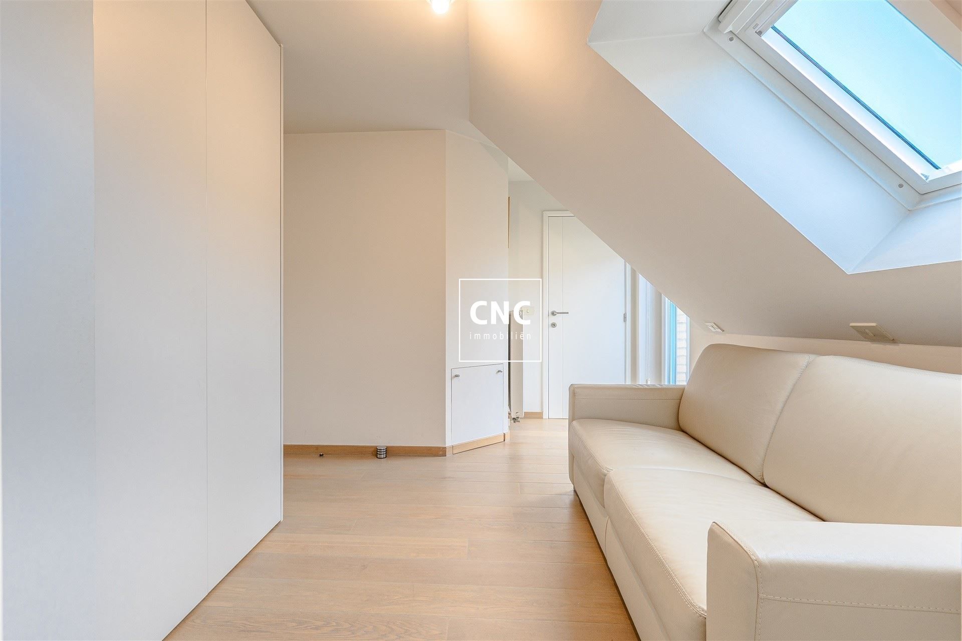 Lichtrijke duplex met twee terrassen in centrum Knokke foto 14