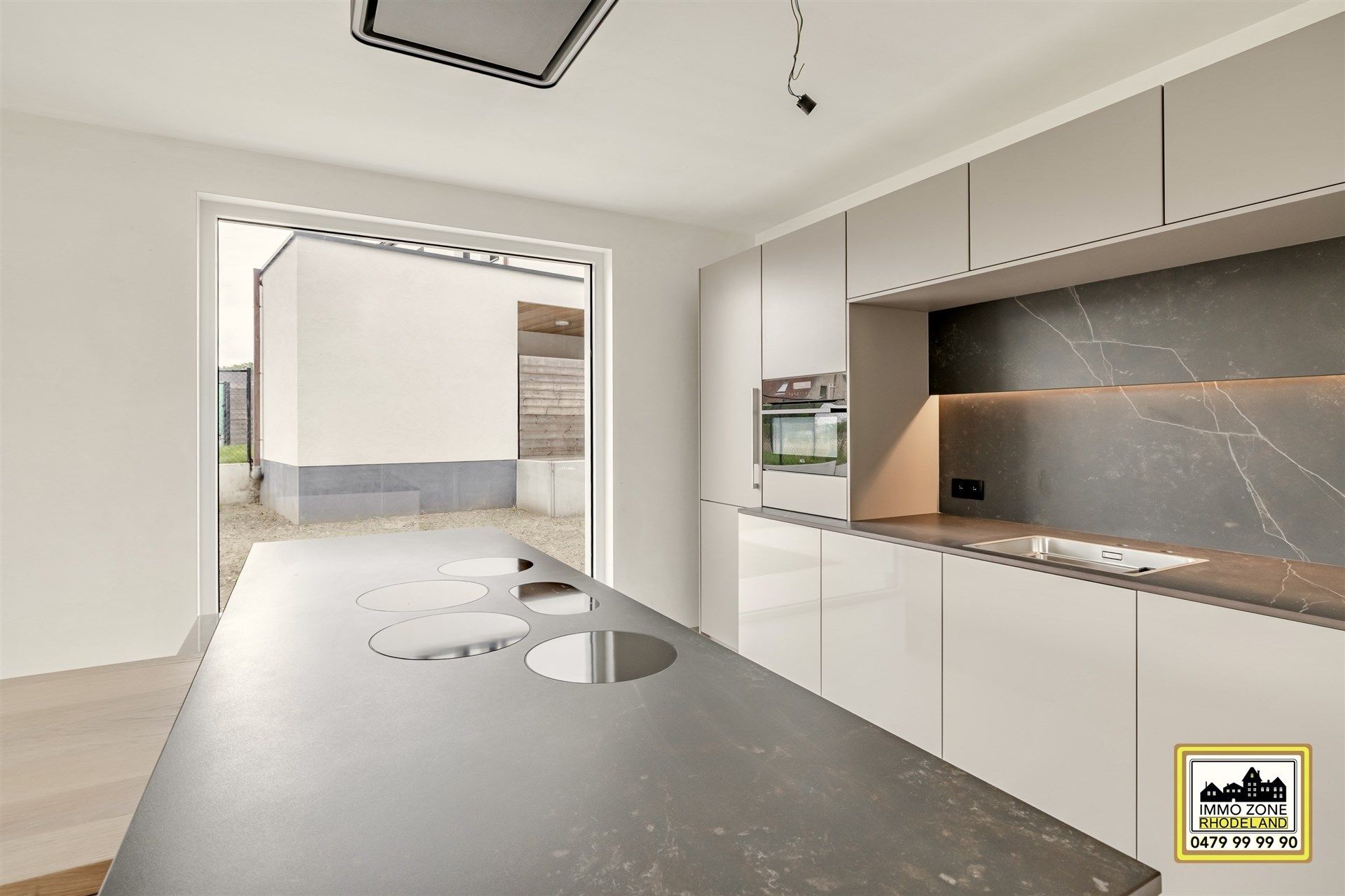 Luxueuze woning met prachtige keuken, 3 slpks en tuin foto 11