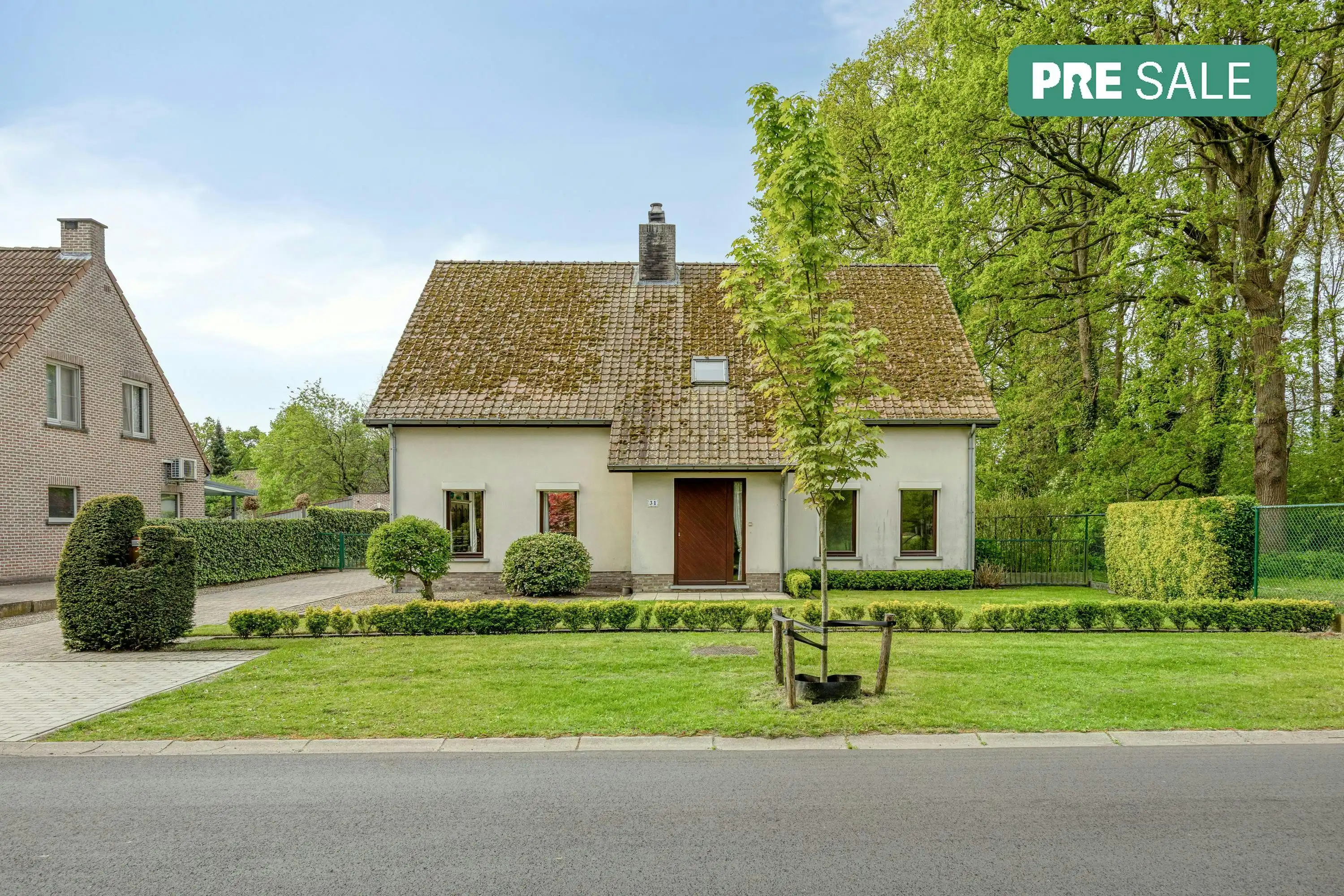 Vrijstaand huis met garage te koop in Zevendonk foto 2