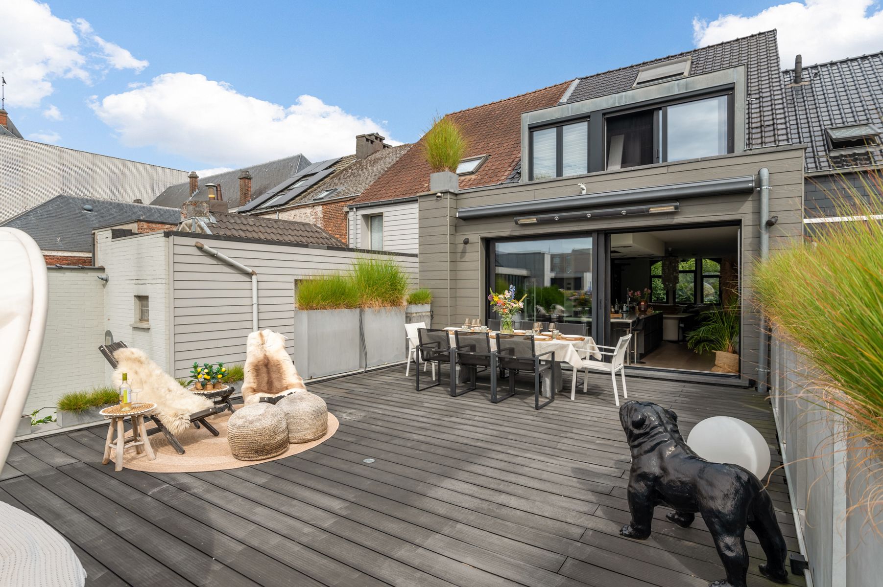 Degelijk gerenoveerde woning aan de Vesten te Lier. foto 24