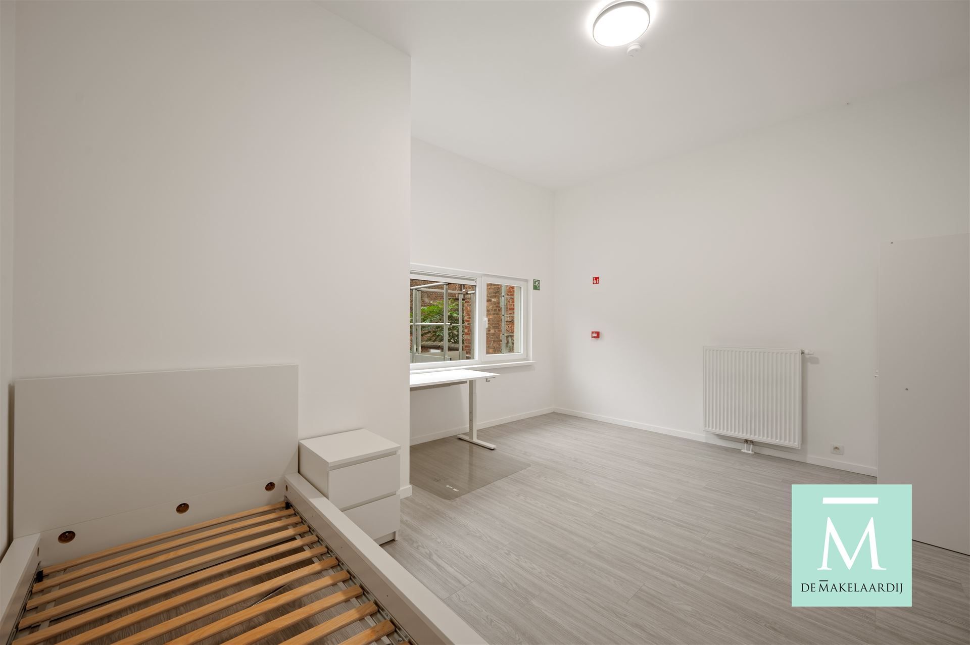 STUDENTS ONLY! Gemeubelde studentenkamer in hartje Mechelen - EERSTE BEWONING NA RENOVATIE  foto 2