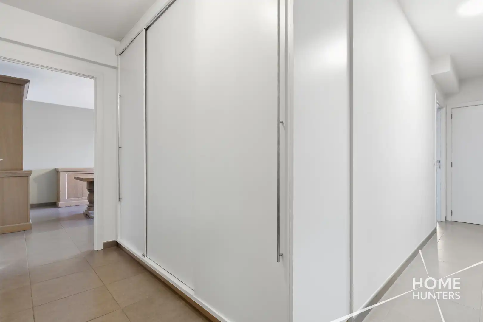 Appartement met 2 slaapkamers en garage te Kortemark! foto 2