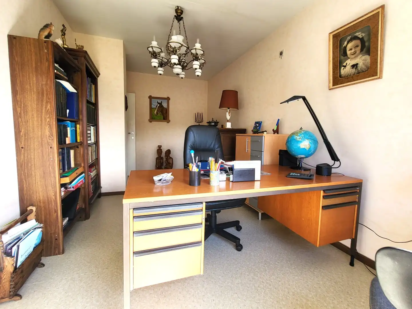 Deze ruime halfopen bebouwing met een bewoonbare oppervlakte van 134 m² is rustig gelegen aan de stadsrand. foto 20