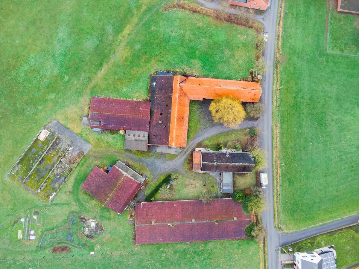 Prachtige te renoveren hoeve op meer dan 2 hectare! foto 5