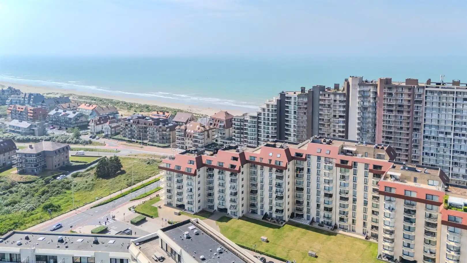 Uniek afgewerkt appartement zongericht in perfecte staat foto 30