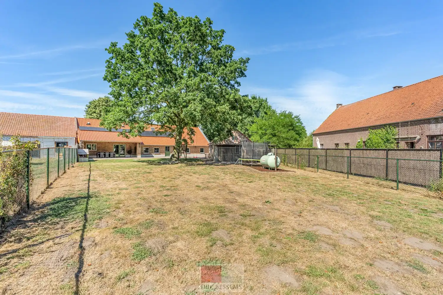 Gerenoveerde 18e-eeuwse langgevelhoeve in Kinrooi foto 41