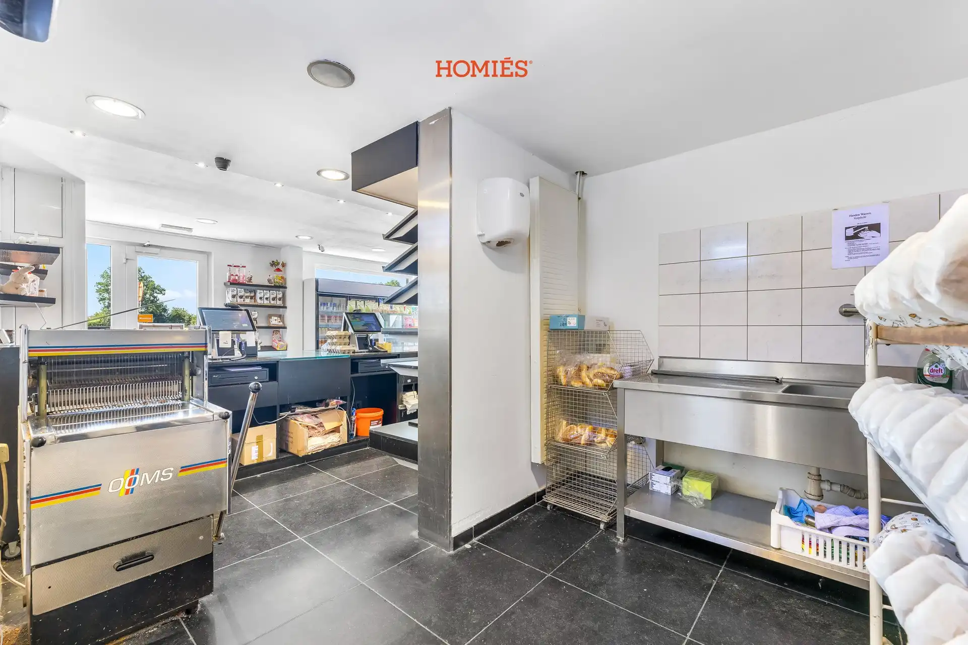 Volledig uitgeruste handelsruimte op strategische locatie foto 7