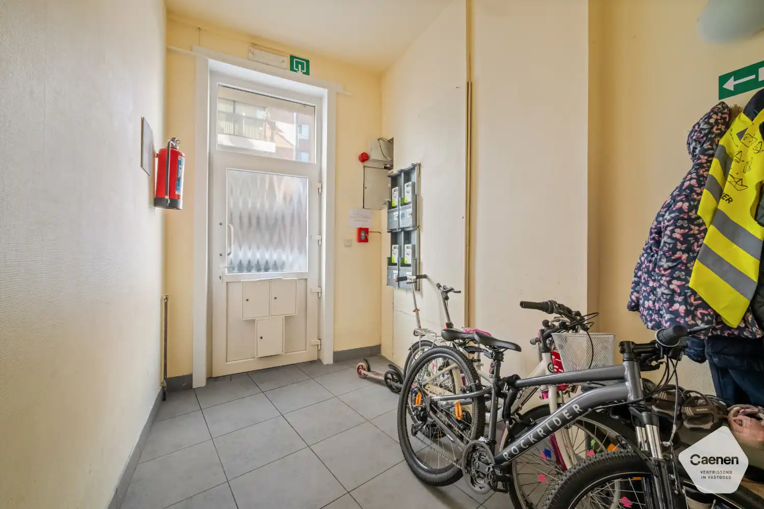 Ruim drie slaapkamer appartement met een uitstekende ligging vlakbij de haven en het strand foto 15