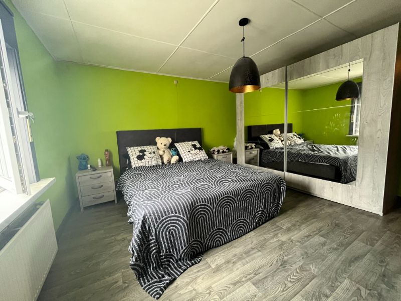 Woning met 2 slaapkamers en grote tuin met terras foto 15