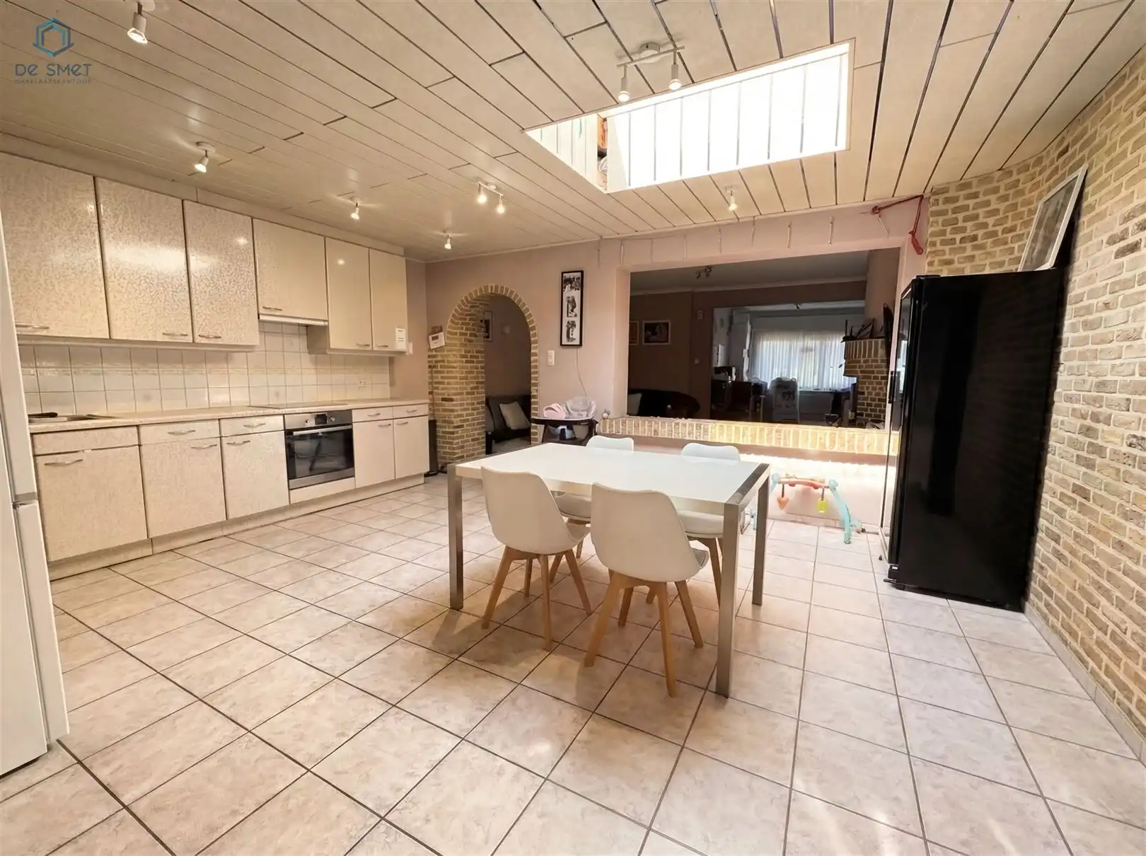 RUIME WONING MET 3 SLKS EN ZUIDGERICHTE TUIN foto 4