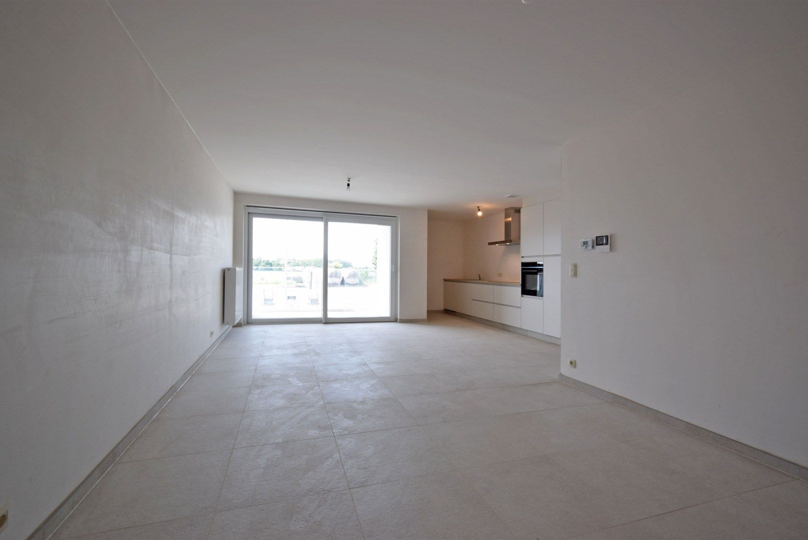 NIEUWBOUWAPPARTEMENT MET TWEE SLAAPKAMERS EN TERRAS foto 3