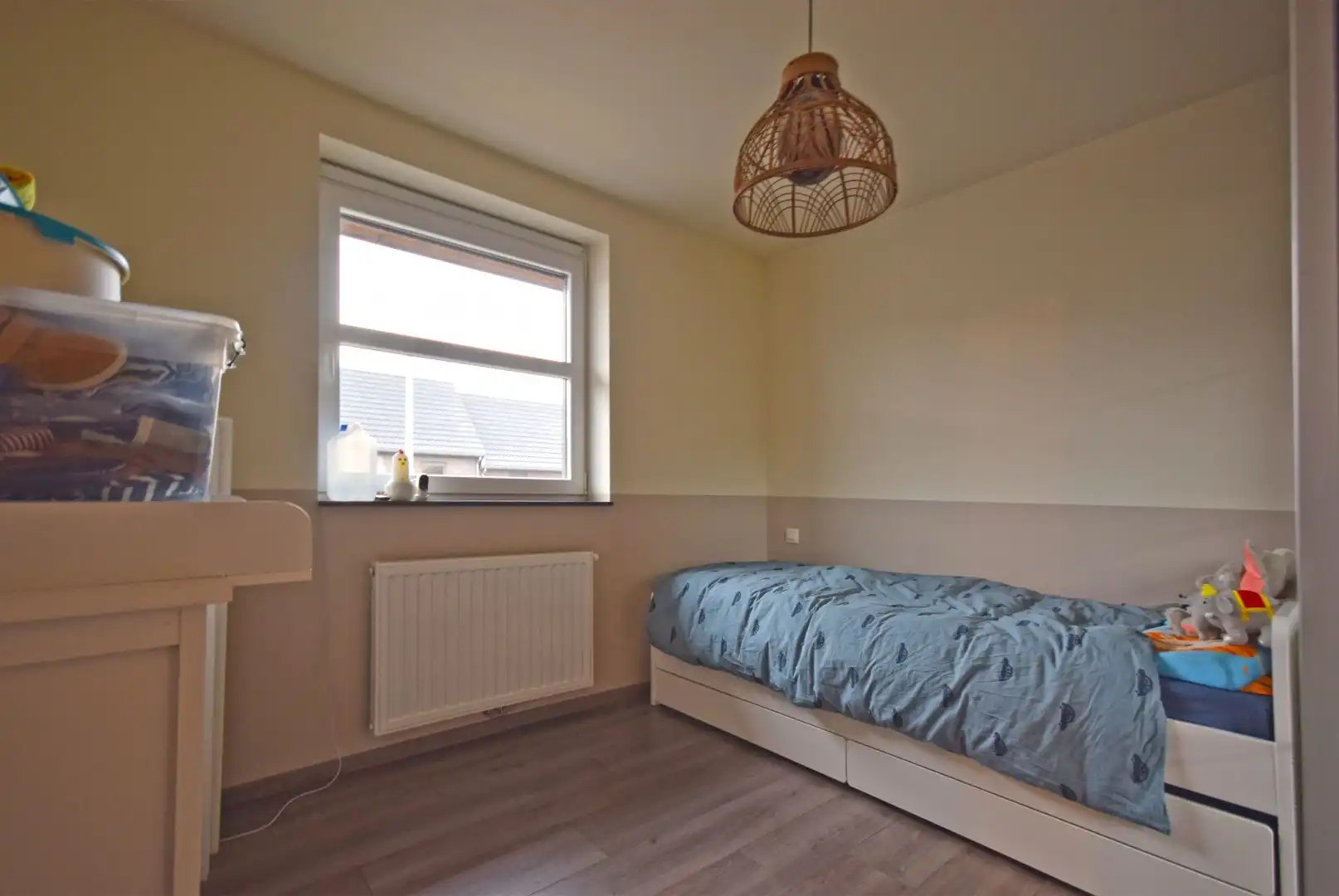 Ruime gezinswoning met drie slaapkamers en tuin  foto 9