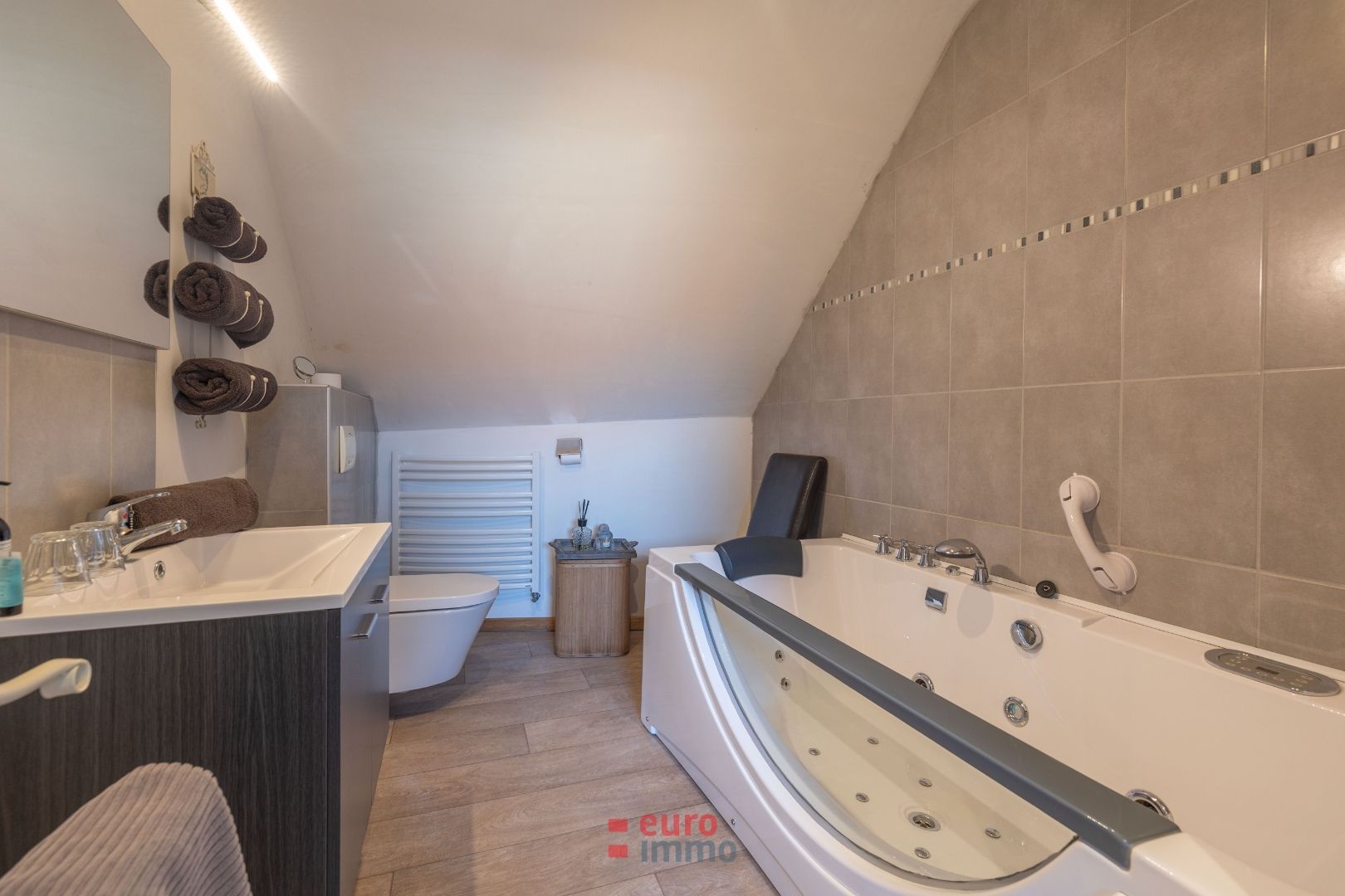 B&B met veel potentieel én bijhorende woning in het pittoreske Ramskapelle foto 26