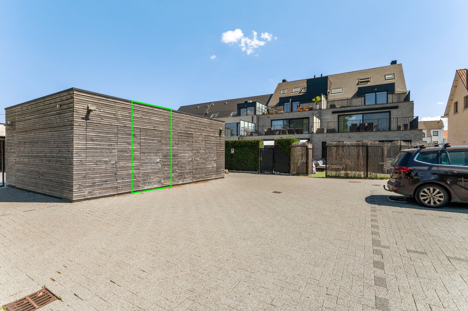 Instapklaar gelijkvloersappartement met tuin foto 4