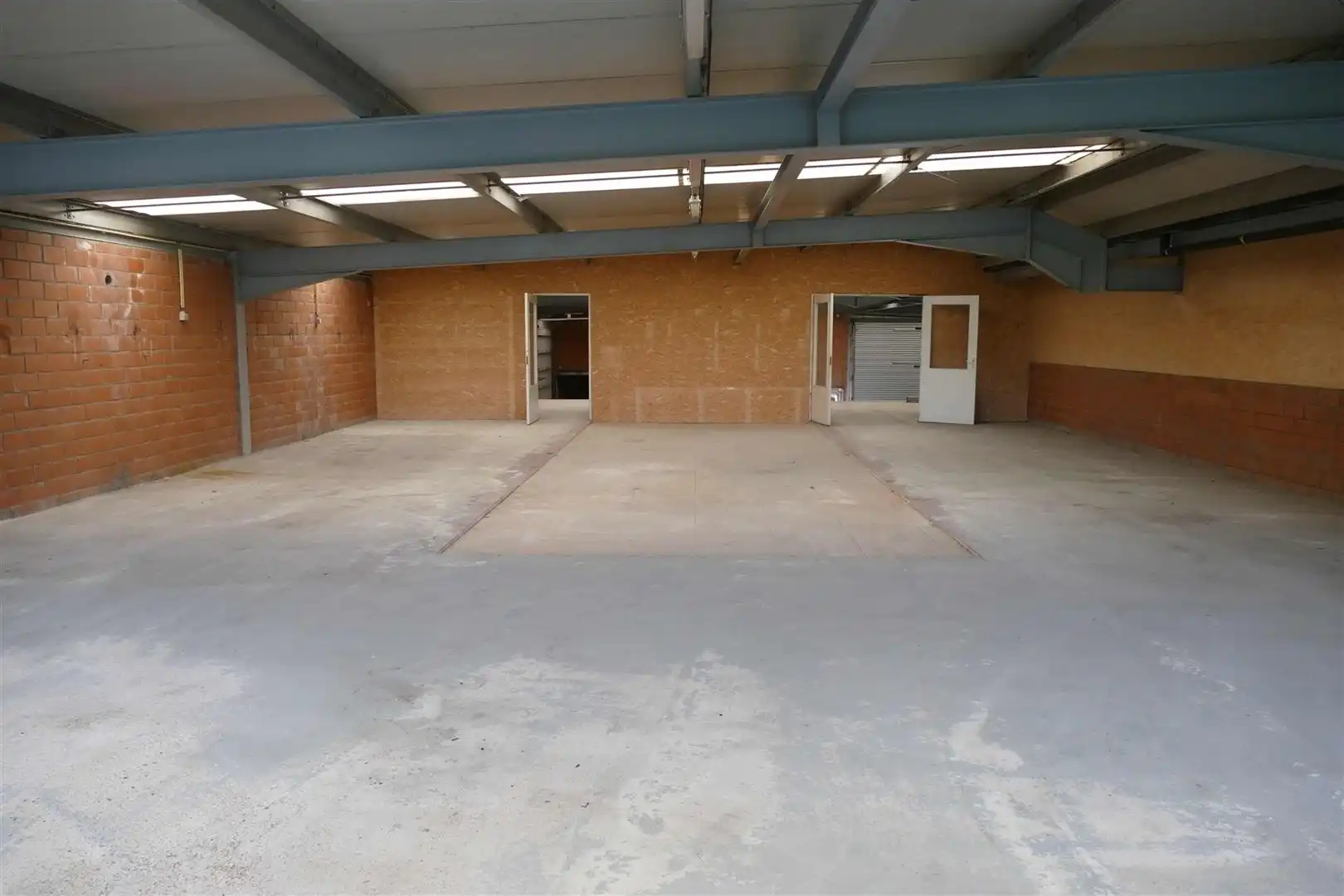 Woning met kantoren en magazijn van 1500m² foto 26