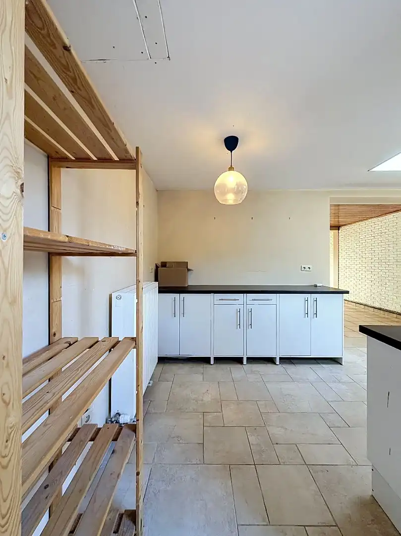 Gedeeltelijk gerenoveerde woning gelegen in residentiële wijk nabij de watertoren te Bredene.  foto 6