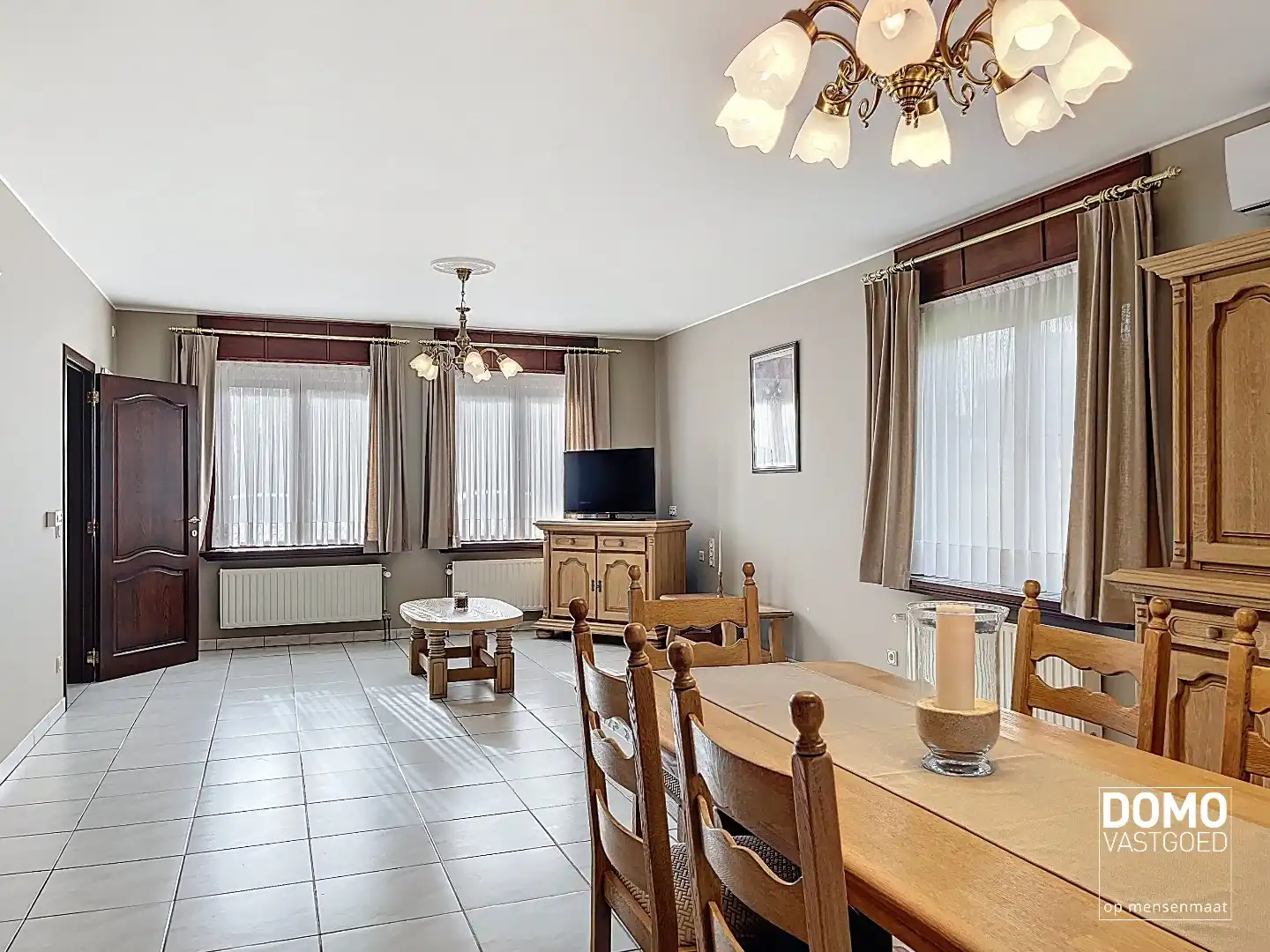 RUIME, LICHTRIJKE OPEN BEBOUWING MET ZONNIGE TUIN TE HALEN foto 3