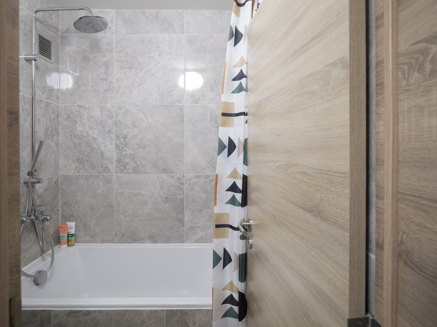 Modern en Instapklaar Appartement met Vrij Uitzicht foto 7