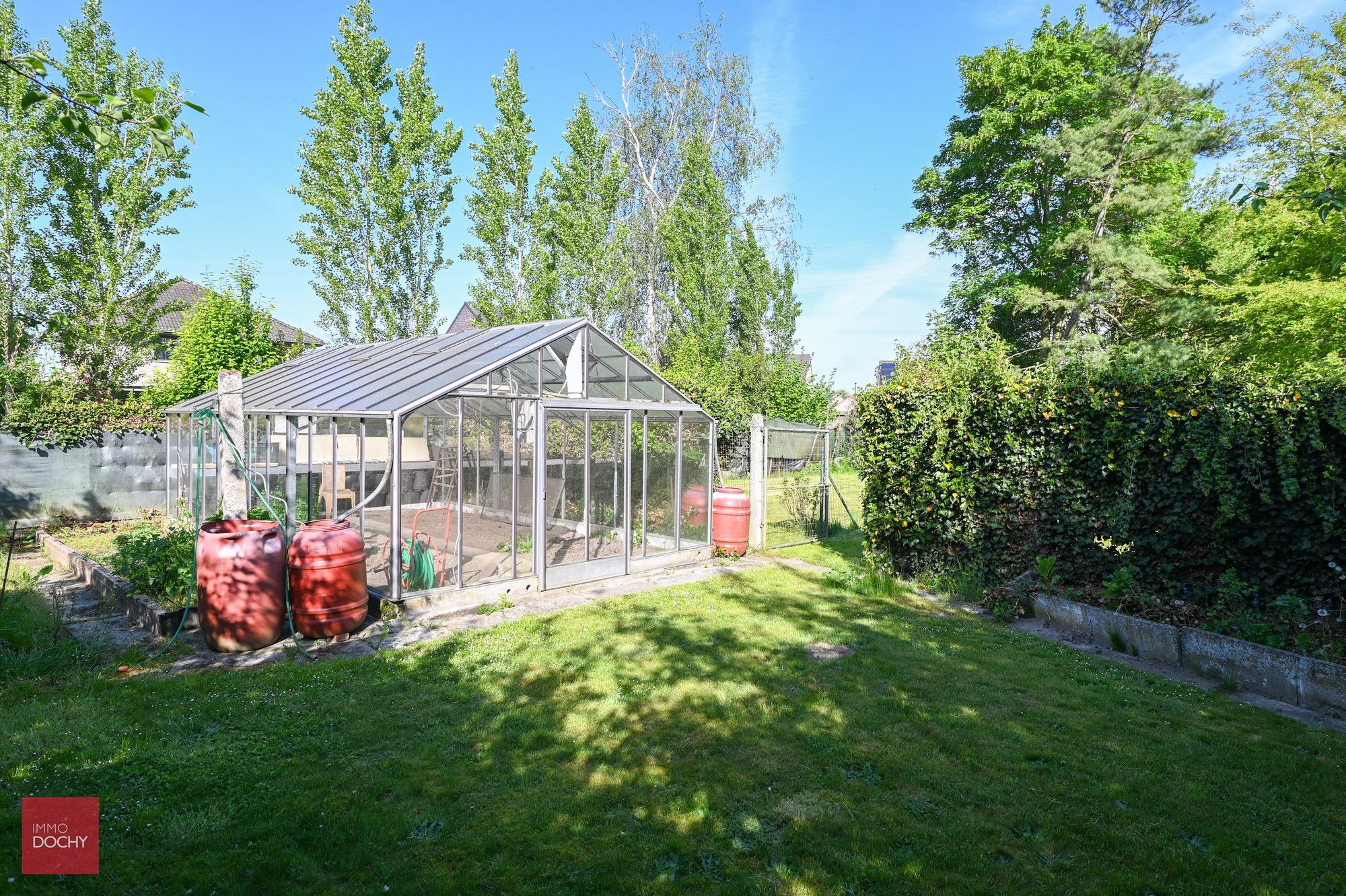 Ruime villa met prachtige tuin foto 19