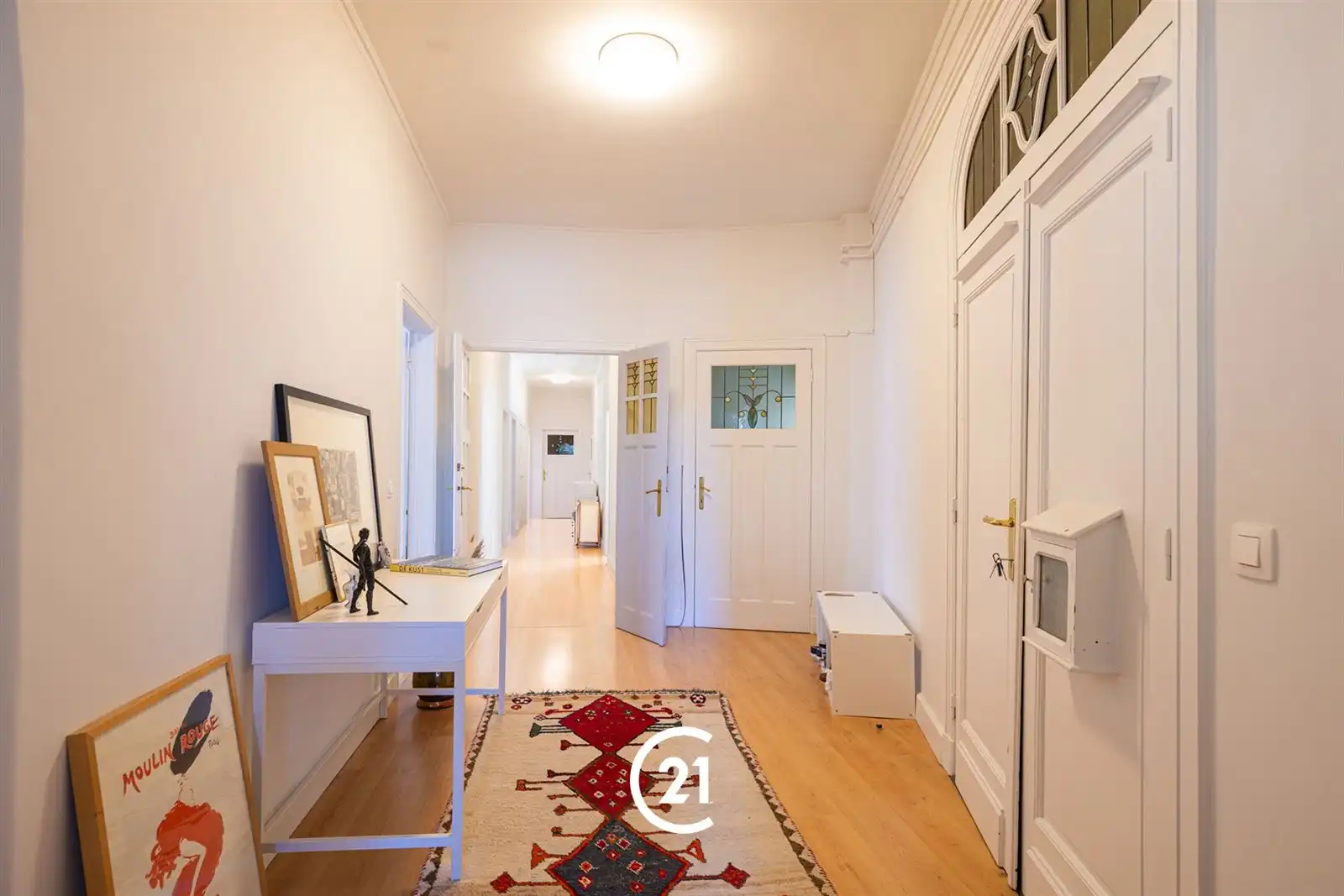 Uniek karaktervol appartement met garagebox in Gent. foto 14