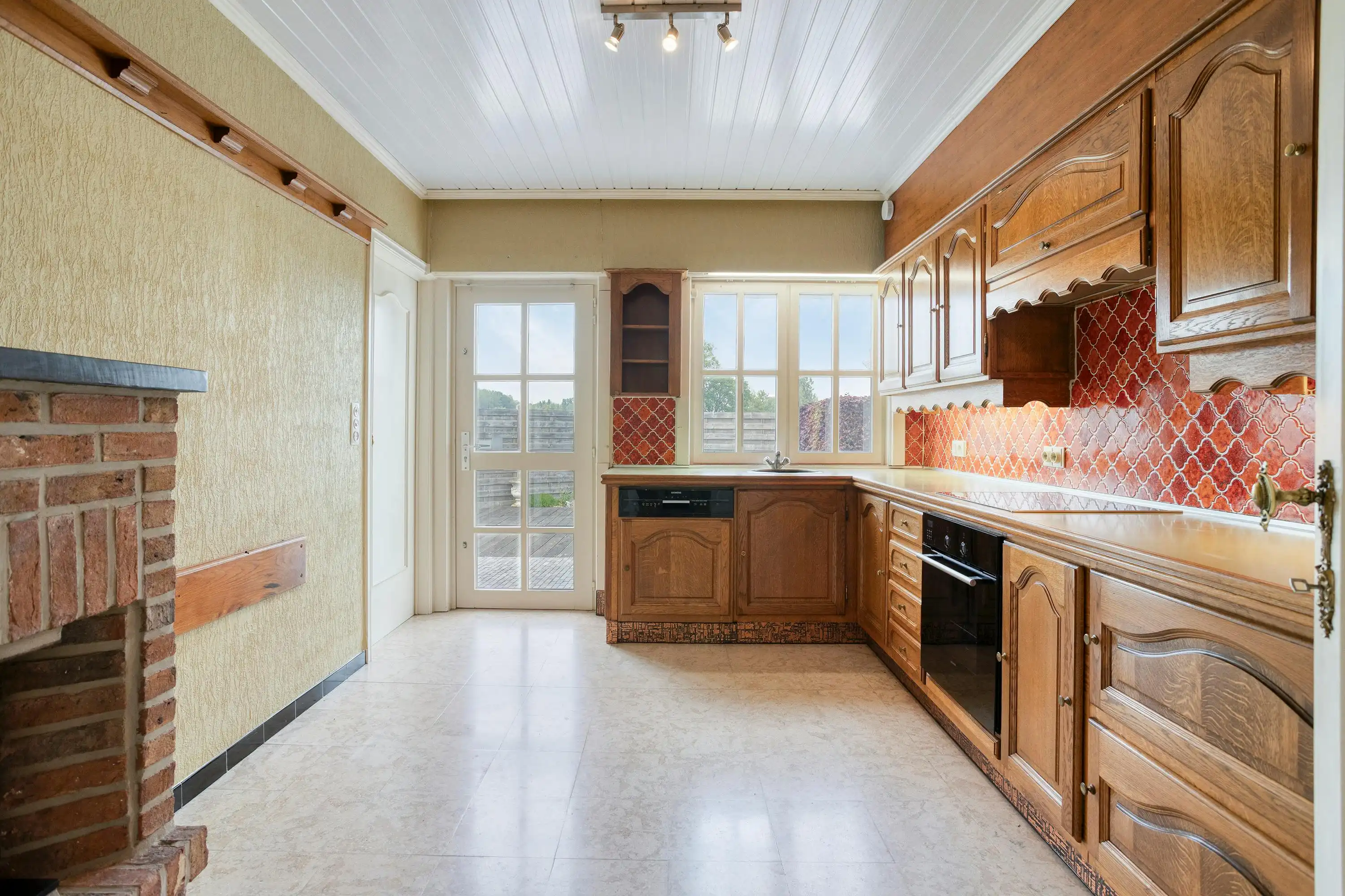 Huis met 3 slaapkamers op 2.287 m² grond te koop in Ursel!  foto 12