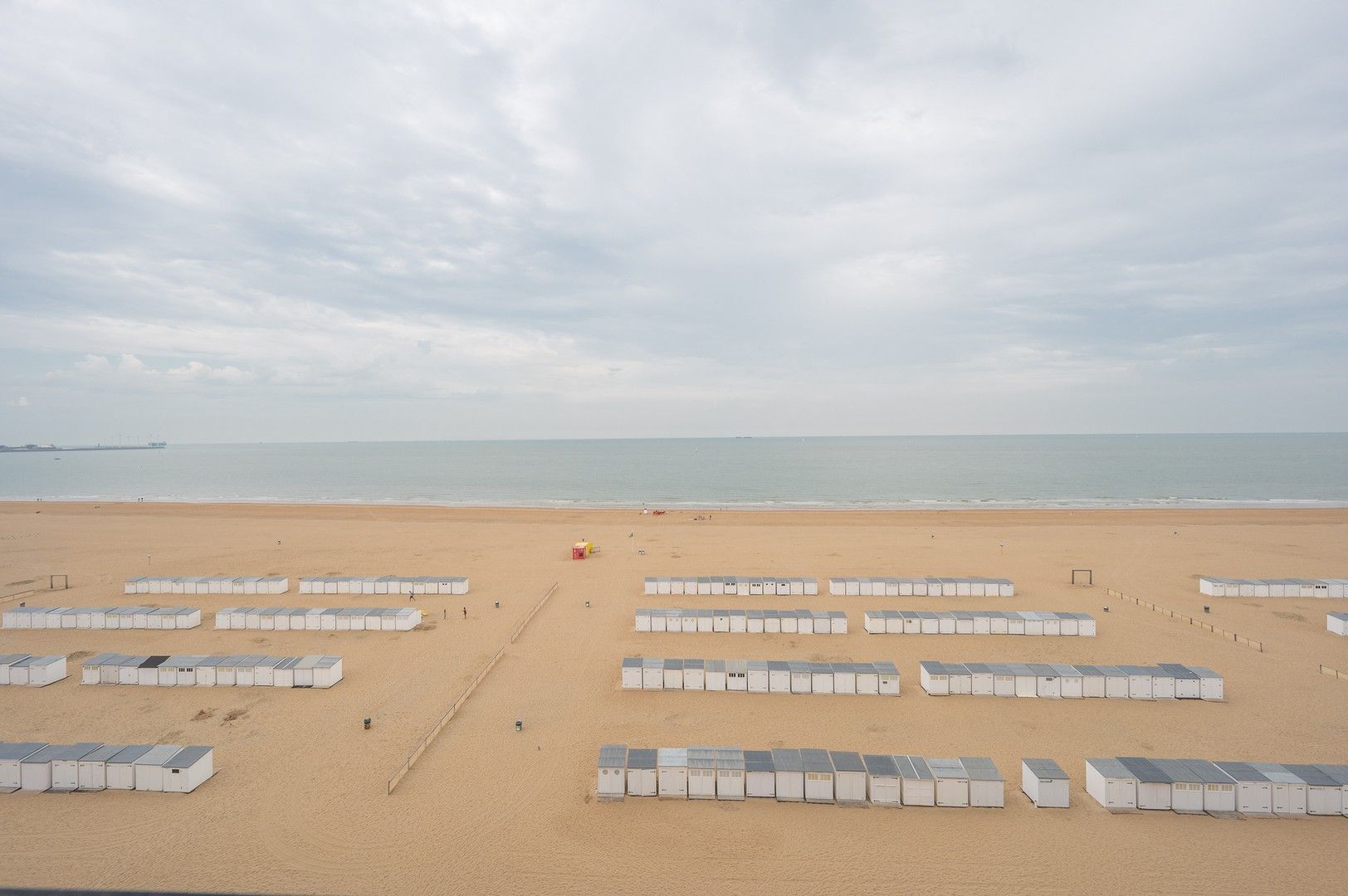 Prachtig hoekappartement met façade van 7m en terras met adembenemend zicht op de Zeedijk in Duinbergen foto 30