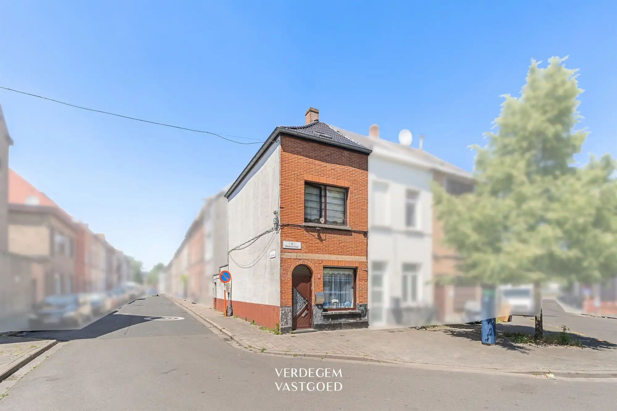 Hoofdfoto van de publicatie: Hoekwoning met 3 slaapkamers en zij-ingang via koer