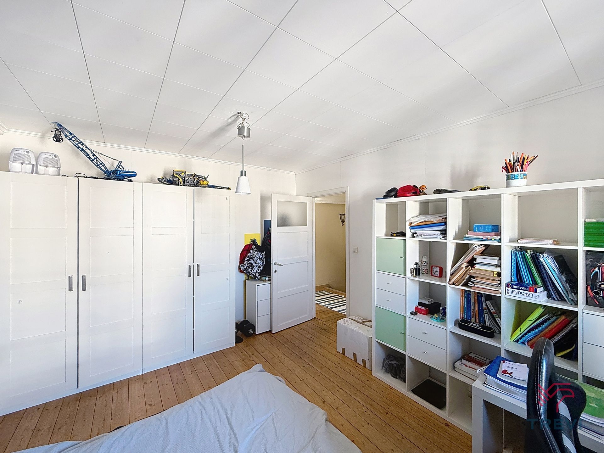 Eengezinswoning met 4 slaapkamers + kantoor en tuin! foto 11