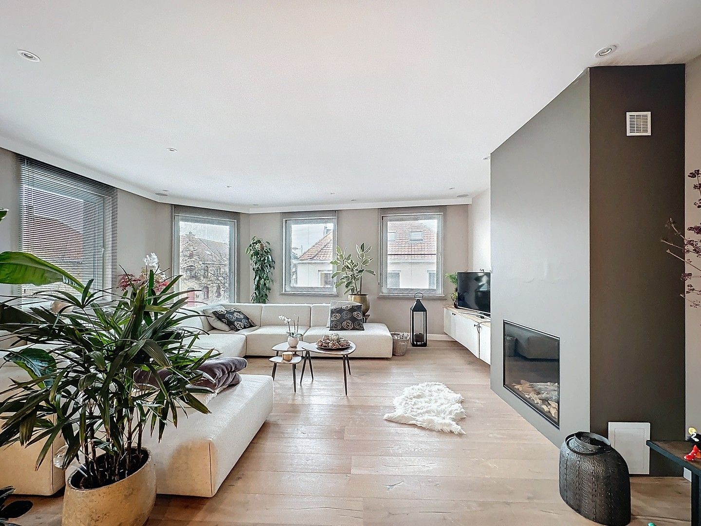 Zeer groot duplex appartement met zonneterras. foto 2