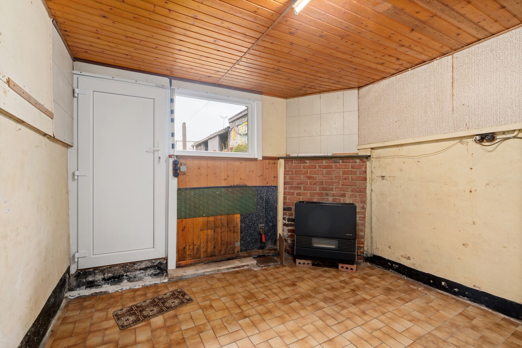 Karaktervolle woning met dubbele garage! foto 6