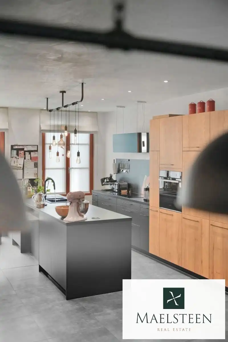 Ruime woning met parking in de binnenstad van Brugge foto 14