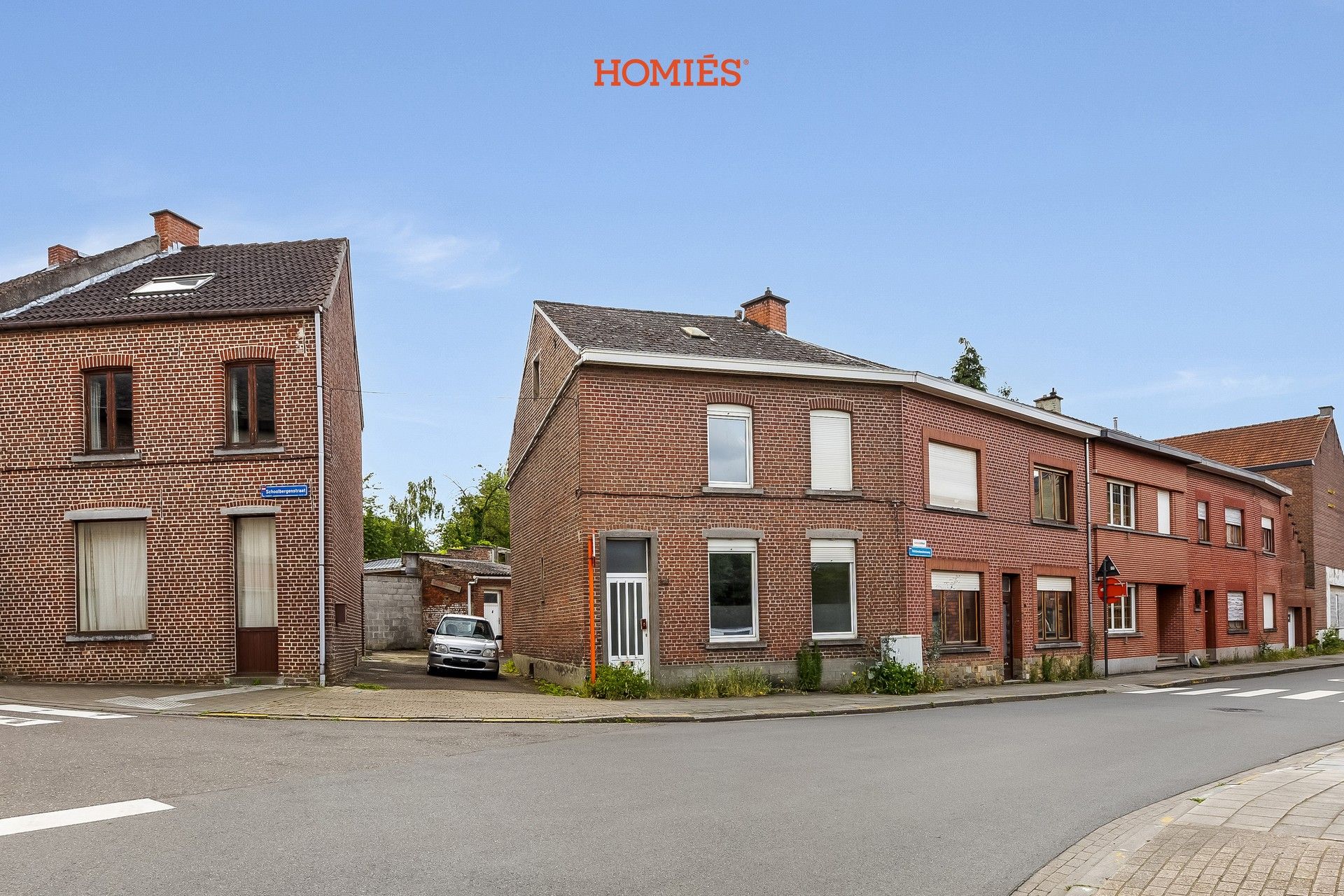 Te renoveren woonst met garage foto 18