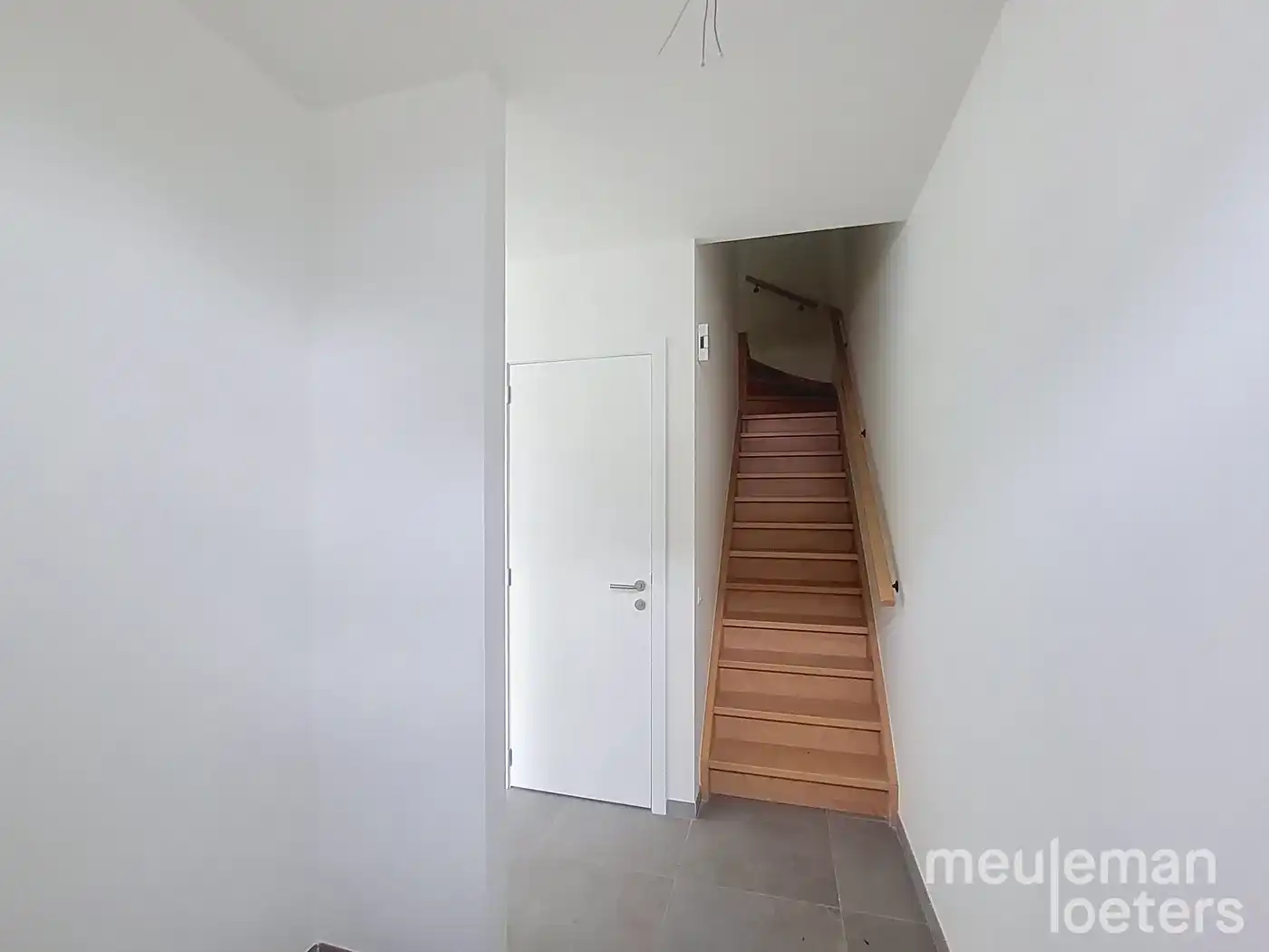 Nieuwbouwwoning met 4 slaapkamers foto 2