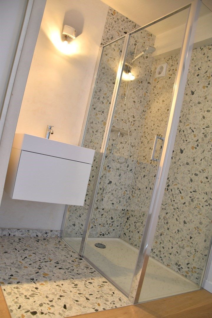 Vernieuwde penthouse met 2 slaapkamers te koop in hartje Gullegem foto 10