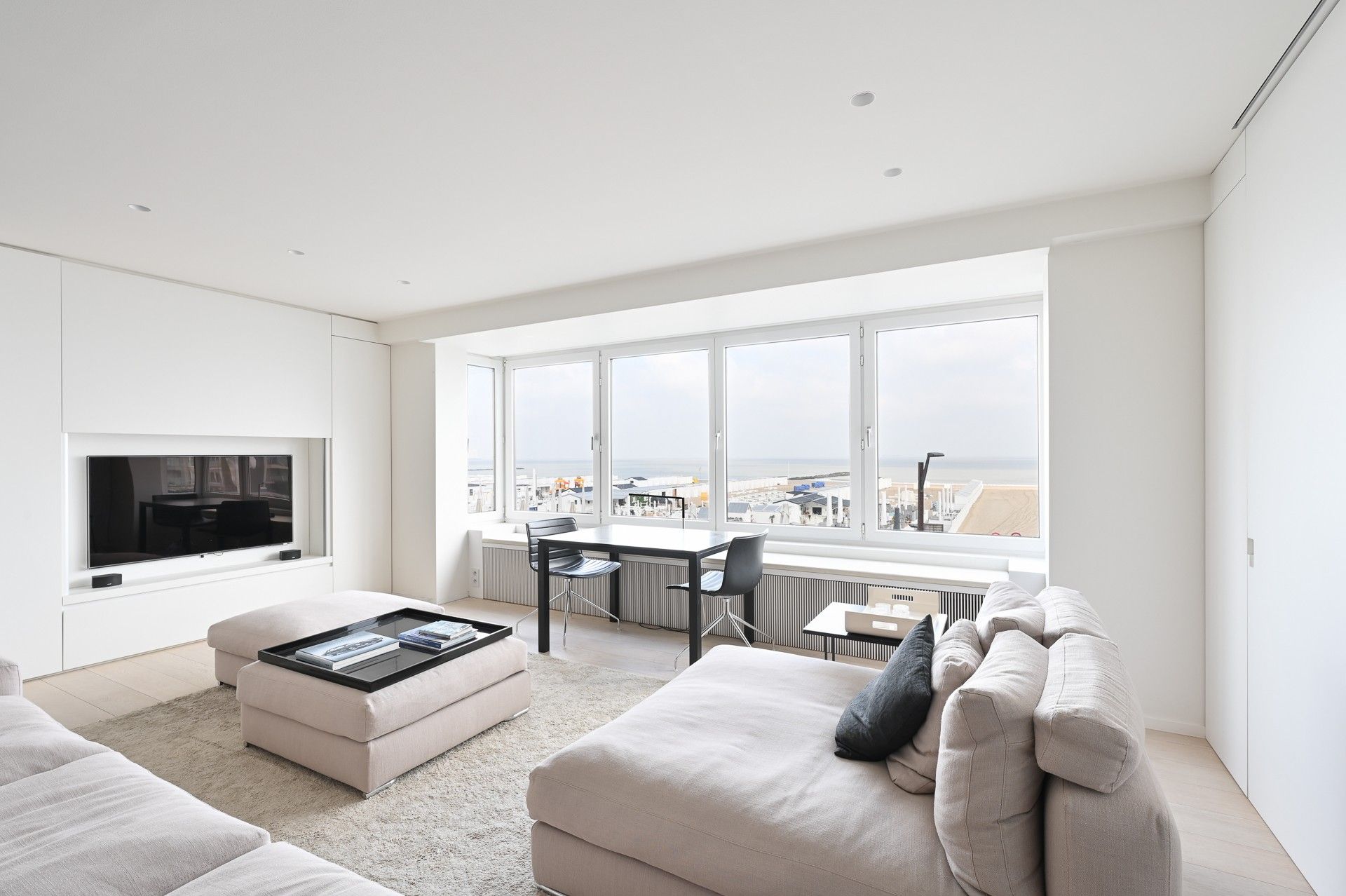 Prachtig appartement op de zeedijk vlakbij het Rubensplein te Knokke foto 10