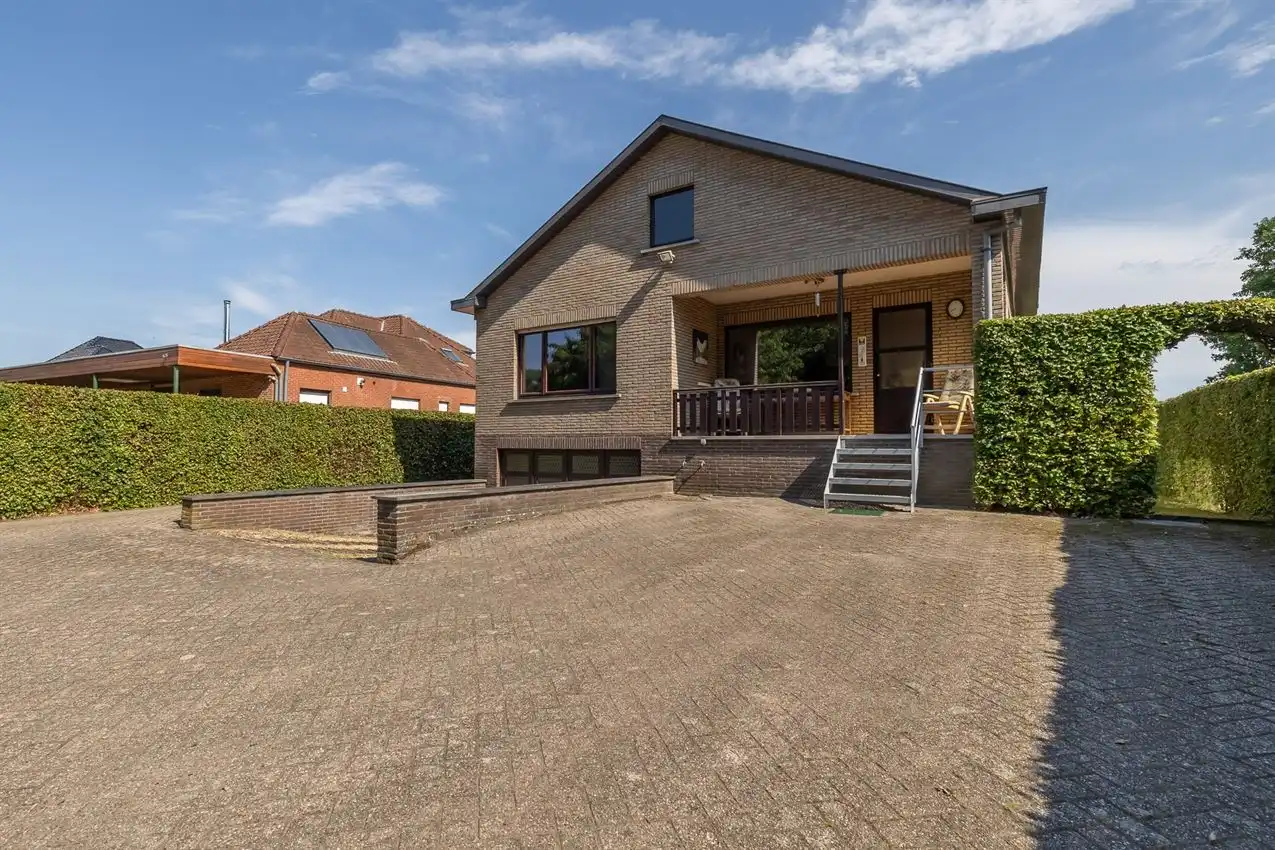 Retrokarakter, diepe tuin en bosgevoel achteraan foto 35