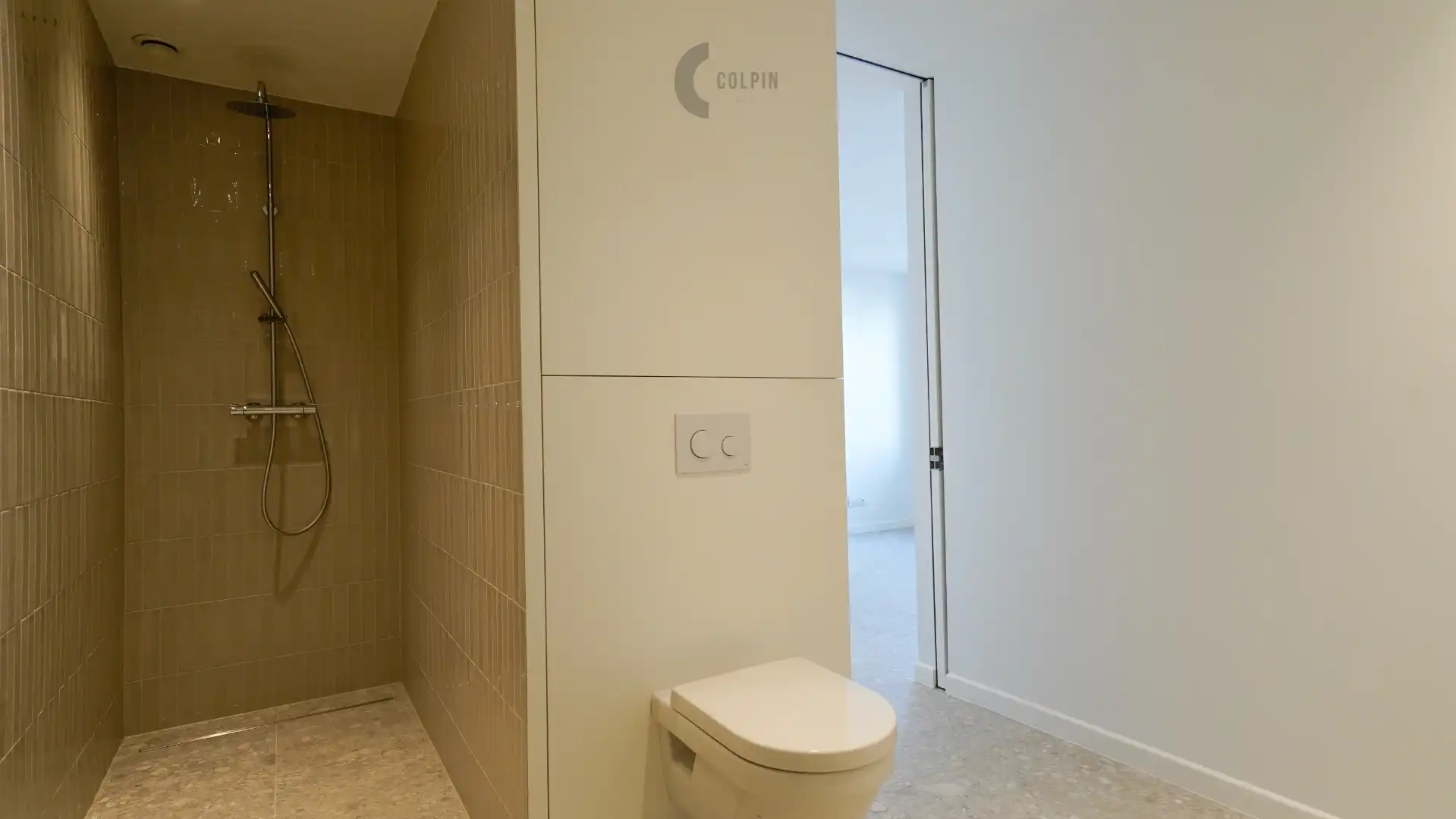 Volledig gerenoveerd appartement op een centrale ligging foto 8