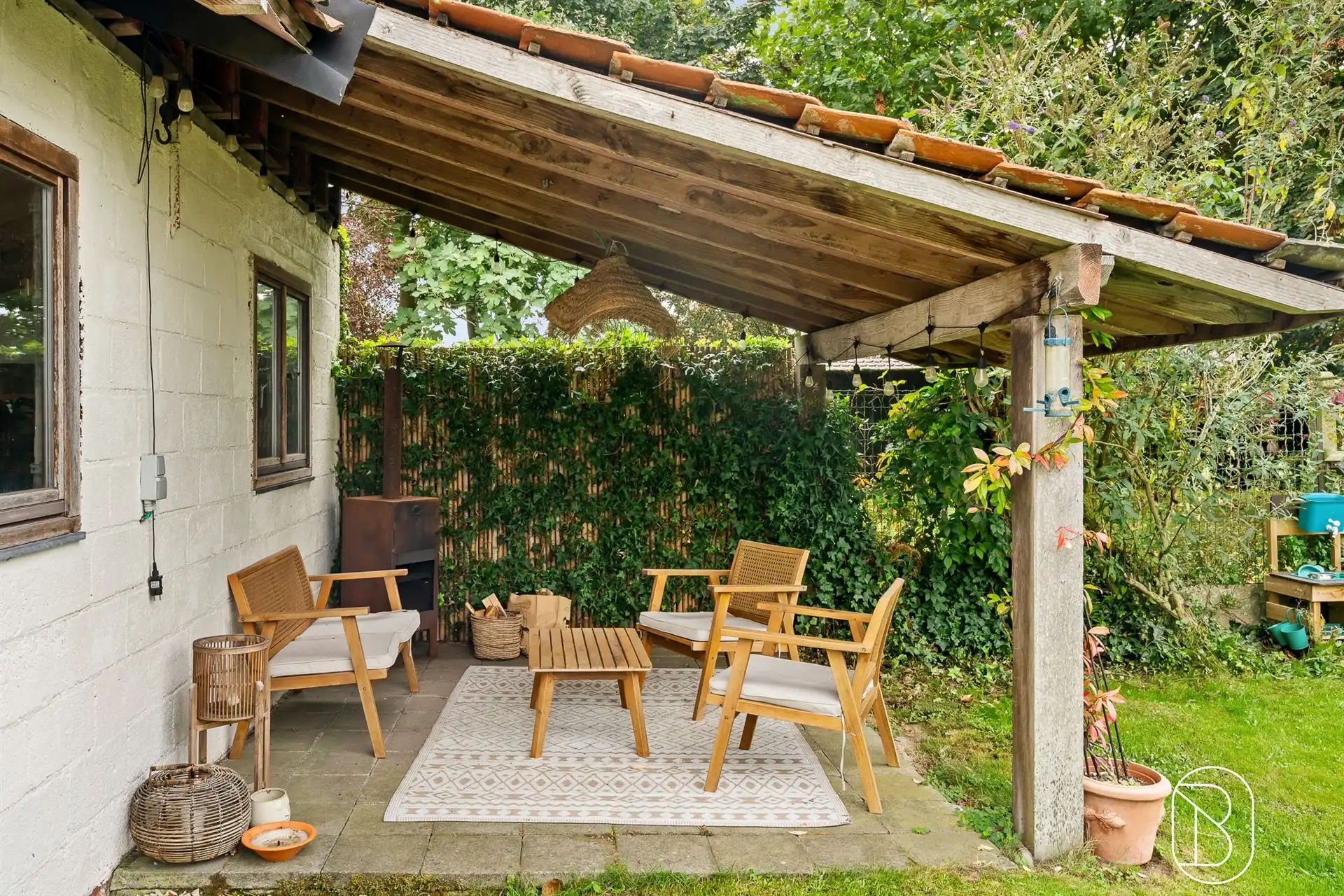 Charmante woning met grote tuin en bijgebouw foto 15