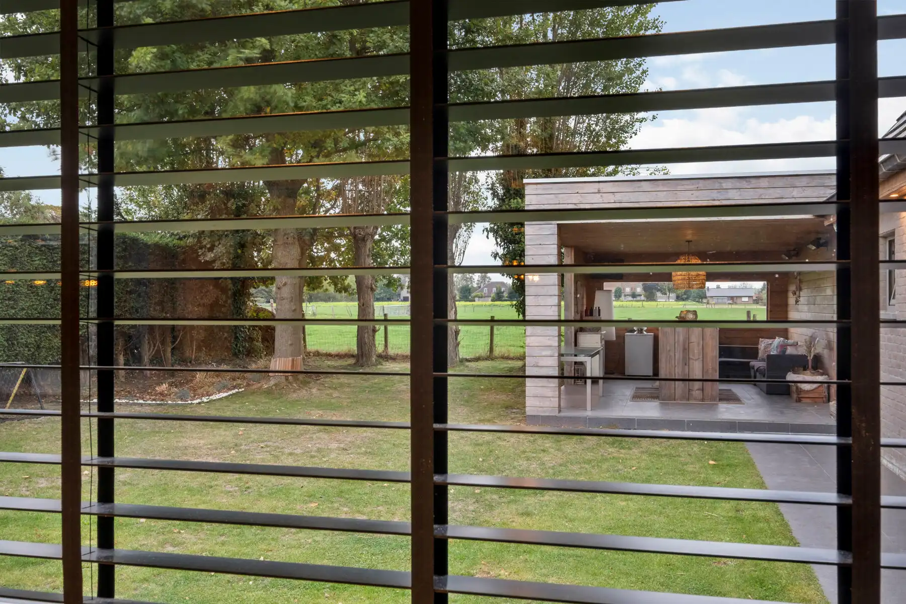 Hedendaagse woning met handelsruimte te Torhout foto 32